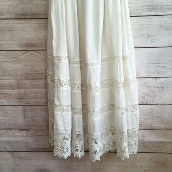 ALICE + OLIVIA DANNA DRESS WITH TIE SHOULDERS AND COTTON CROCHET DETAILS - Picture 3 of 8